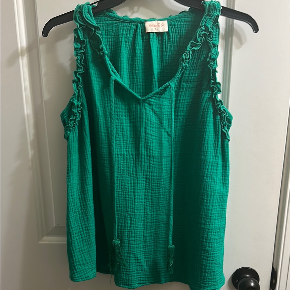 Hailey & CO Green Ruffled Sleeveless Top